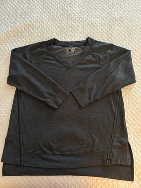 Terra & Sky Charcoal V-Neck Pullover